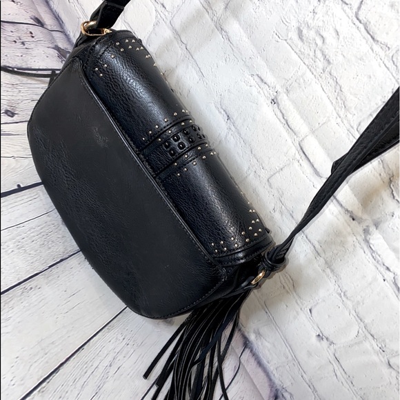 MMS metal studs hand bags w side fringe - Picture 6 of 9